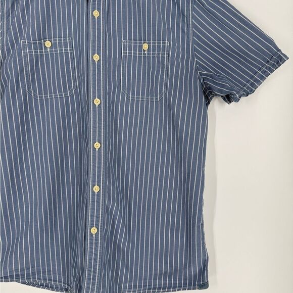Grayers Clothiers Striped Short Sleeve Button Down Shirt in Blue/White | Large - Picture 4 of 7